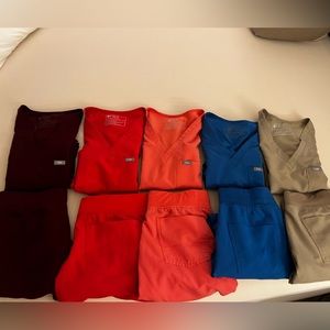 Set of 5 FIGS Scrubs with top and matching jogger bottoms
